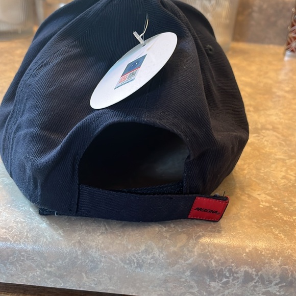 NWT Univeristy of Arizona Wildcats Baseball Cap - Picture 2 of 6
